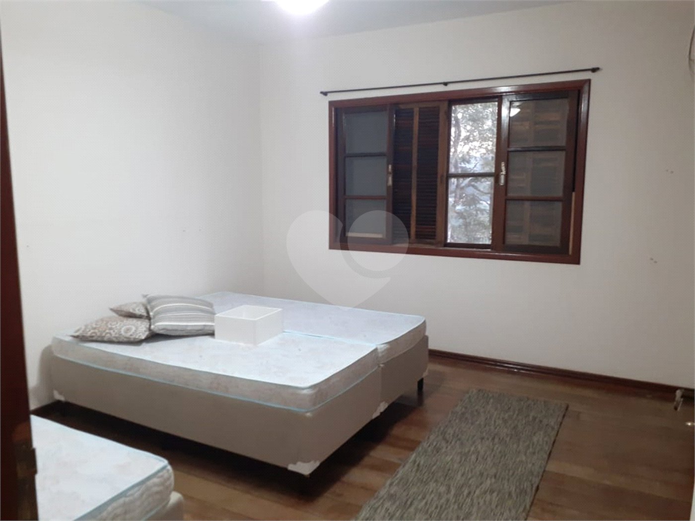 Casa à venda com 8 quartos, sendo 2 suítes, em Serra da Cantareira, Mairiporã, SP