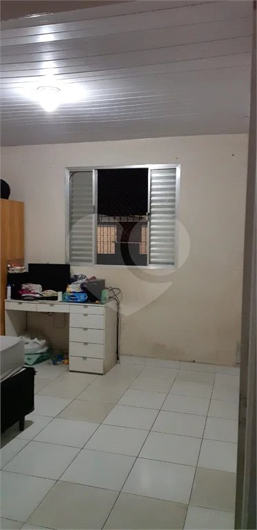 Duas moradias com 02 dorms!