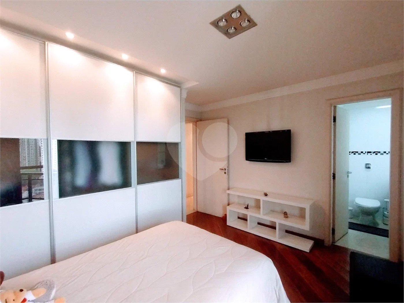 Apartamento para venda na Mooca com 4 suítes, 5 vagas. Condomínio Europa Cicero.