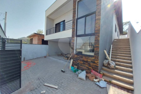 CASA A VENDA NO RESIDENCIAL CAPIVARI EM LOUVEIRA