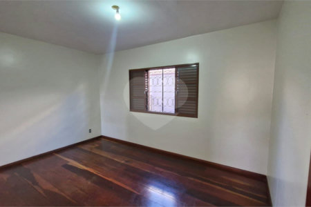 Casa/Sobrado a venda no Timburis em São Carlos