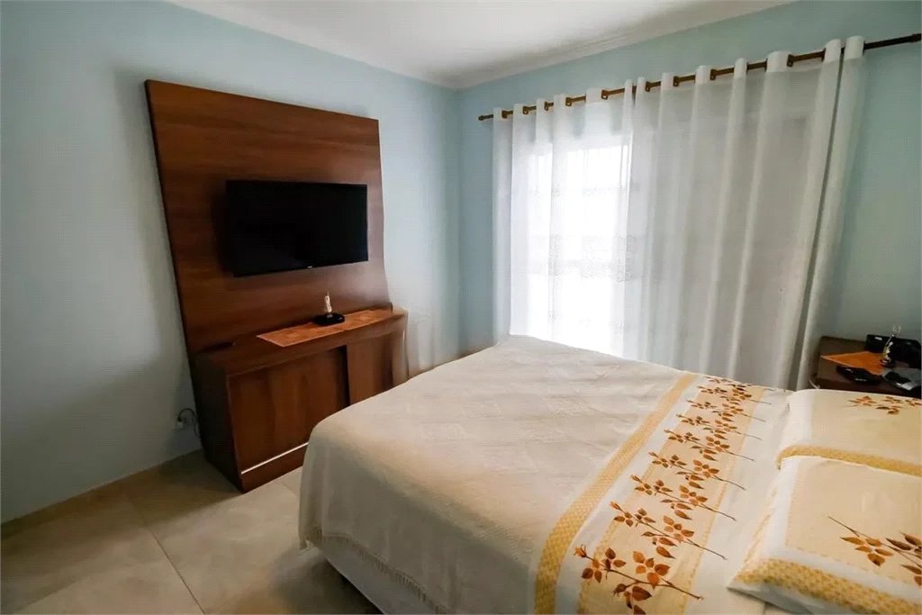 Sobrado à venda com 4 quartos, sendo 1 suíte, em Vila Sônia, São Paulo, SP
