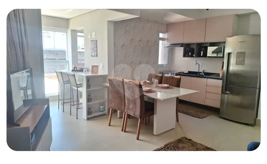 Apartamento com uma suíte para locação ao lado do Shopping Metrô Tatuapé. SP