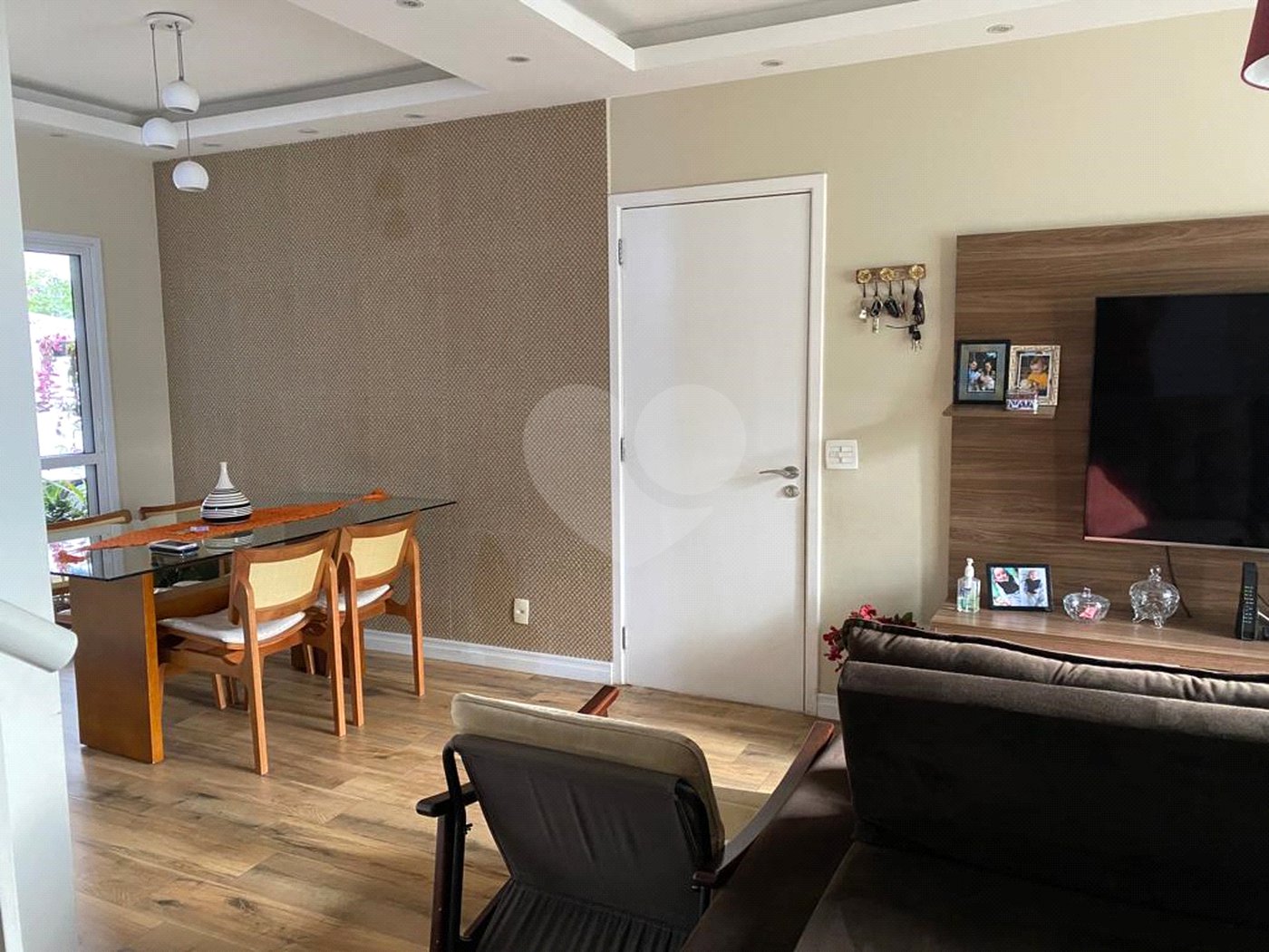 Casa à venda com 3 quartos, sendo 1 suíte, no condomínio Vida Verde 1, Suzano - SP