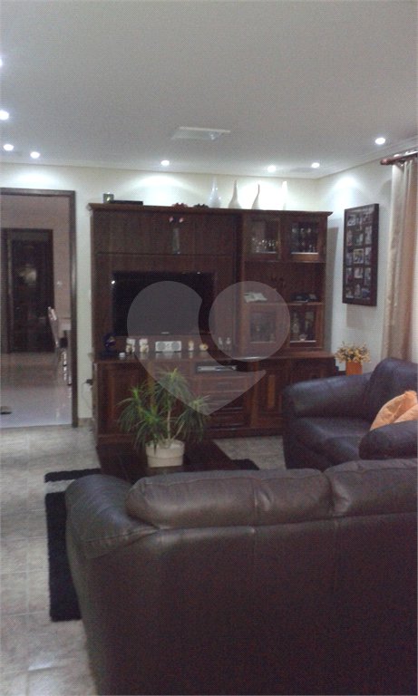 Casa à venda com 3 quartos, sendo 1 suíte, em Vila Mazzei, São Paulo, SP