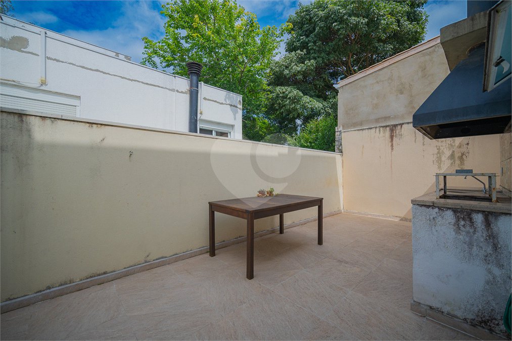 Casa à venda com 3 quartos, sendo 1 suíte,  no condomínio Queluz Vita - Casas, Cotia - SP