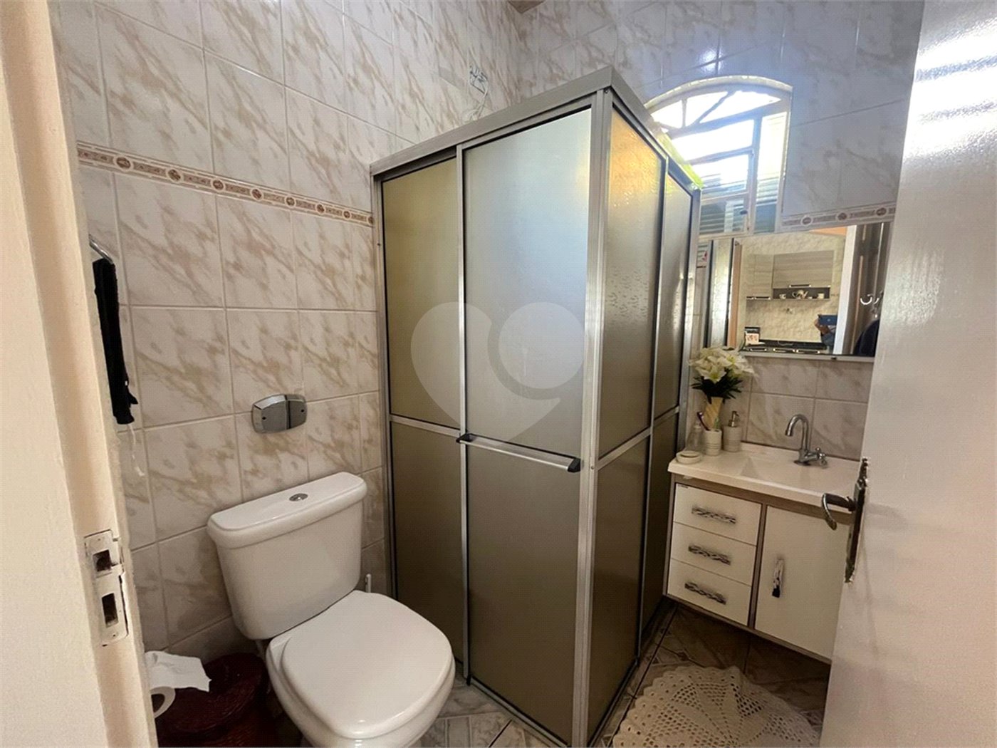 Casa à venda com 2 quartos, sendo 1 suíte, no Centro, Sarapuí, SP
