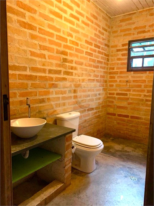 Chácara à venda com 3 quartos, sendo 1 suíte, no Centro (canguera), São Roque, SP