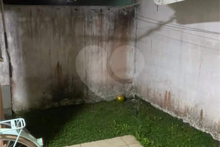 Casa à venda com 3 quartos, sendo 1 suíte,  no condomínio Vida Verde 1, Suzano - SP