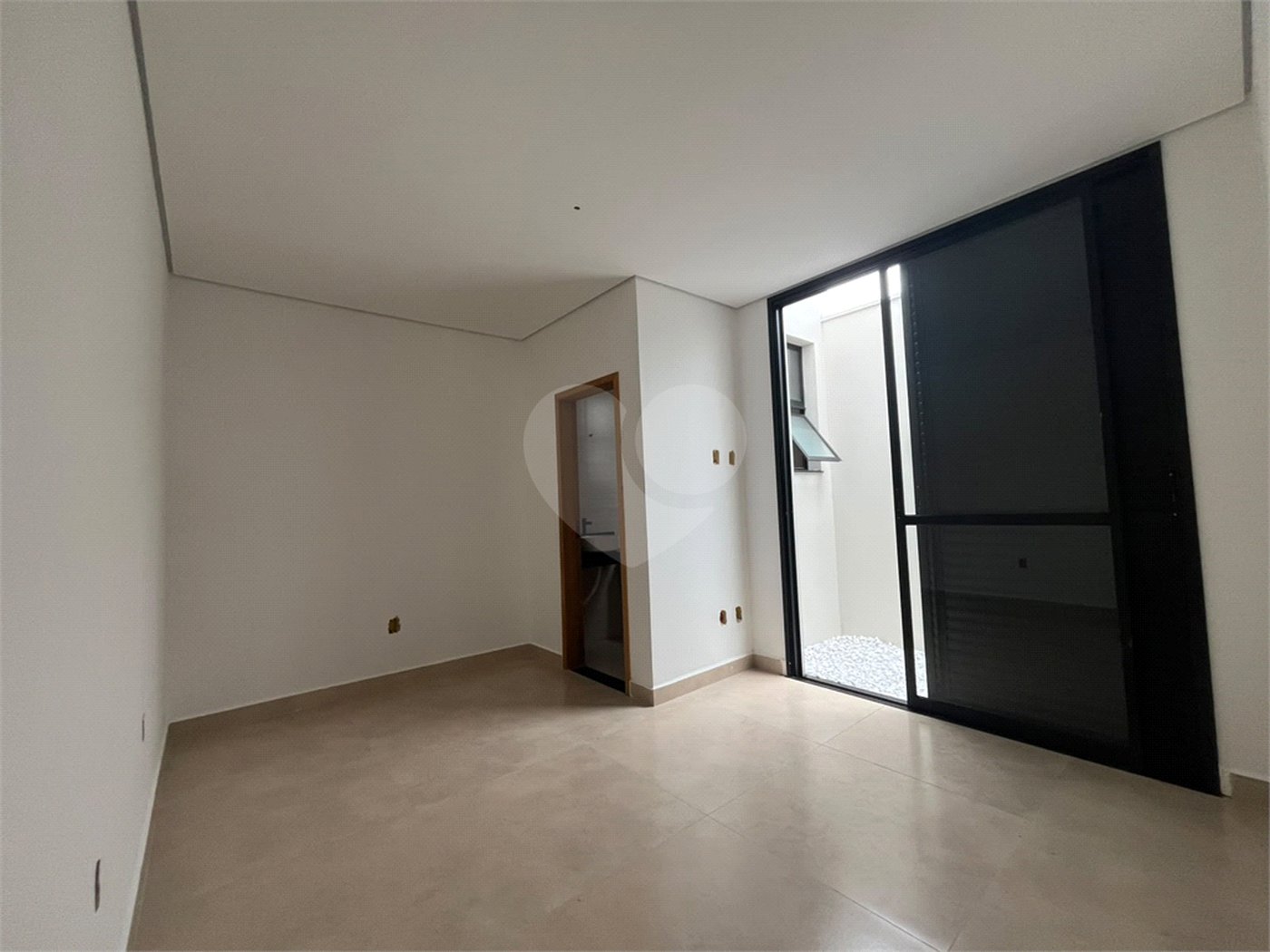 Casa de Vila à venda com 3 quartos, sendo 1 suíte,  em Vila São Caetano, Sorocaba, SP