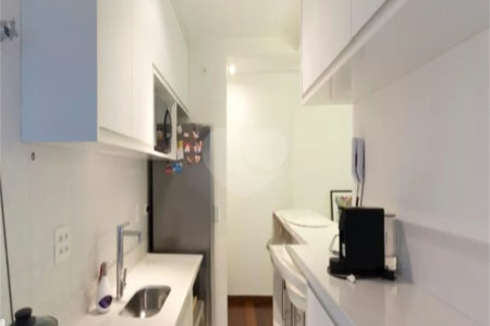Apartamento à venda com 2 quartos, sendo 1 suíte, em Moema, São Paulo, SP