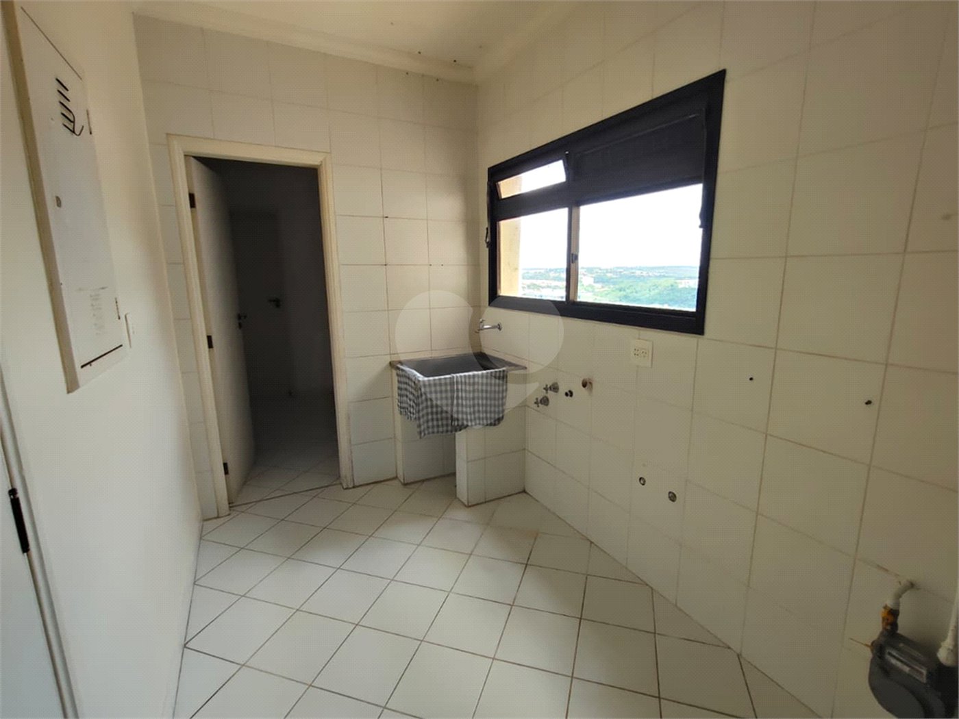 Apartamento à venda ou para alugar com 3 quartos, sendo 1 suíte, no Centro, Itapetininga, SP