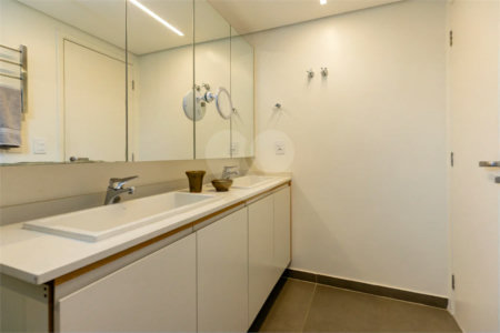 Apartamento à venda com 3 suítes em Alto da Boa Vista, São Paulo, SP