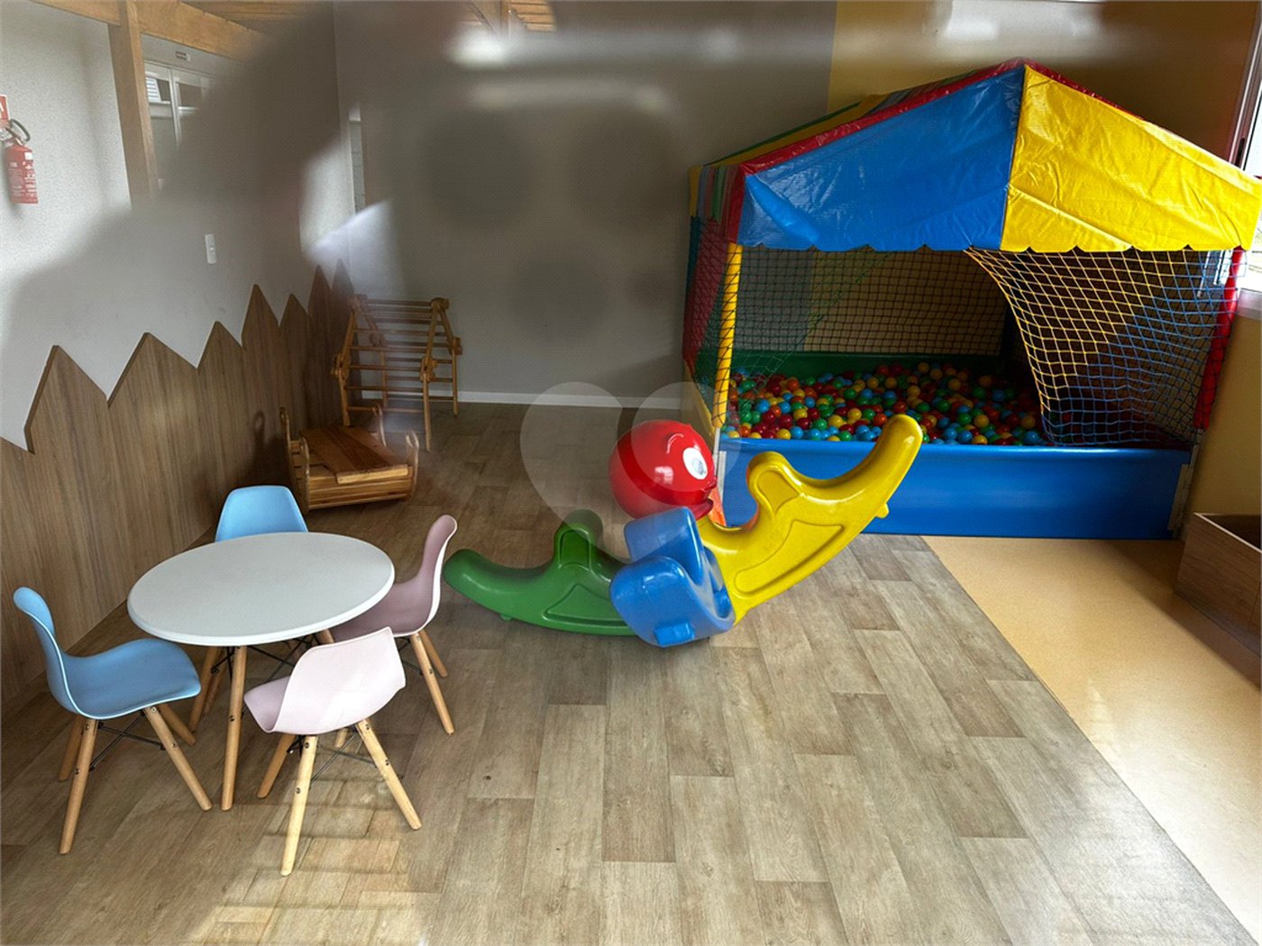 Casa à venda com 2 quartos no condomínio Vila das Paineiras, Suzano - SP