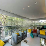 Apartamento de 306m² na melhor região de Moema, 3 suítes, 5 vagas, varanda gourmet, depósito, fora de rota
