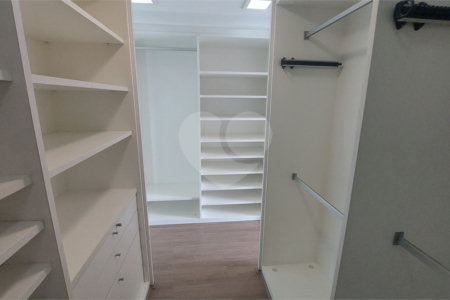Apartamento à venda com 3 quartos, sendo 1 suíte, em Alto da Boa Vista, São Paulo, SP