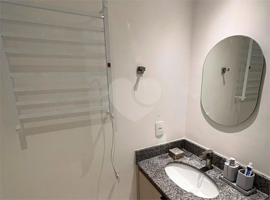 Apartamento à venda com 2 quartos, sendo 1 suíte,  em Santo Amaro, São Paulo, SP