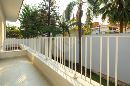 Casa à venda com 5 quartos, sendo 4 suítes, em Jardim Marajoara, São Paulo, SP