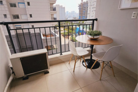 Apartamento à venda com 3 quartos, sendo 1 suíte,  em Brás, São Paulo, SP