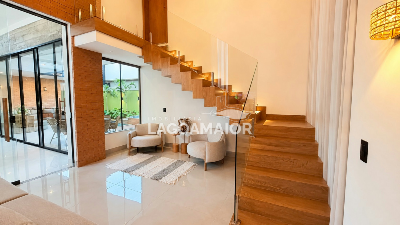 Casa à venda com 4 quartos, sendo 4 suítes, no condomínio Residencial Villa Dumont, Três Lagoas - MS