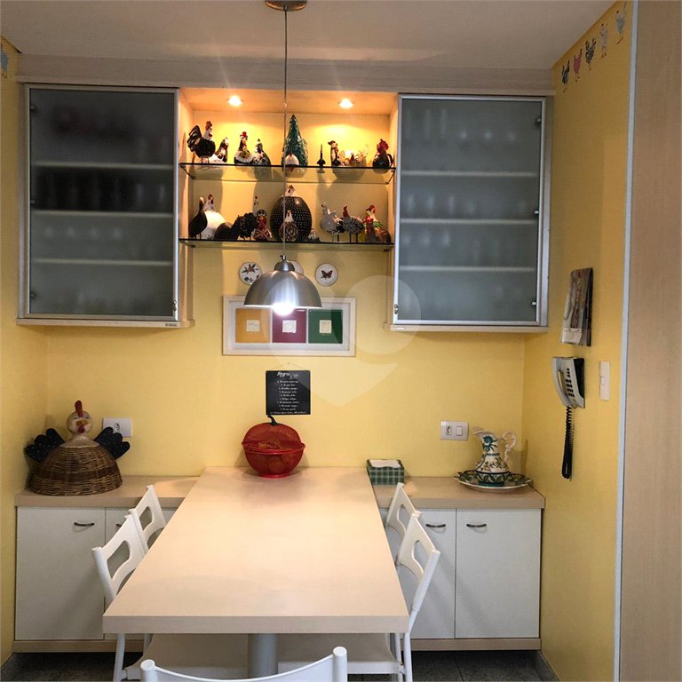 Apartamento à venda com 4 quartos, sendo 3 suítes, em Alto da Boa Vista, São Paulo, SP