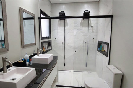Casa para alugar com 5 quartos, sendo 1 suíte, no condomínio Figueira Garden, Atibaia - SP