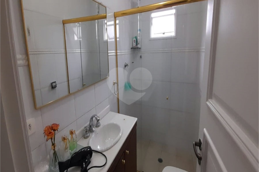Casa à venda com 5 quartos, sendo 3 suítes,  no condomínio Alpes da Cantareira, Mairiporã - SP