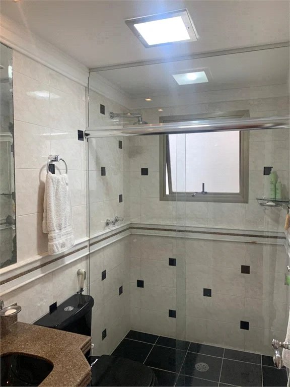 Apartamento à venda com 3 suítes em Vila Suzana, São Paulo, SP