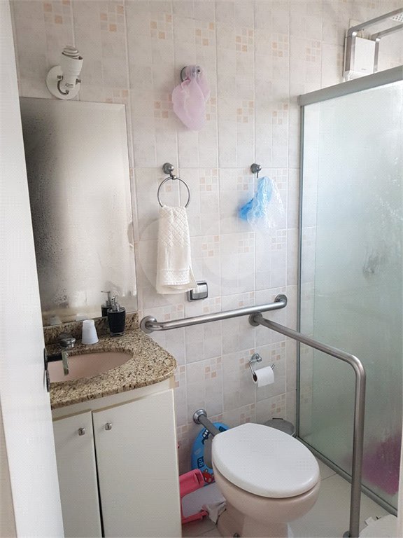 Casa à venda com 3 quartos, sendo 1 suíte, no condomínio Res Azaléias, São Paulo - SP