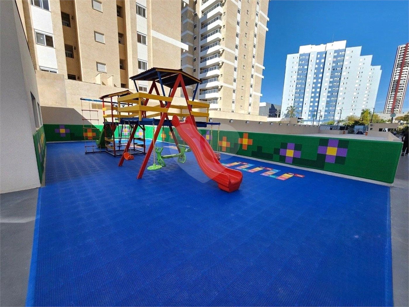 Apartamento à venda com 3 quartos, sendo 1 suíte,  em Parque Campolim, Sorocaba, SP