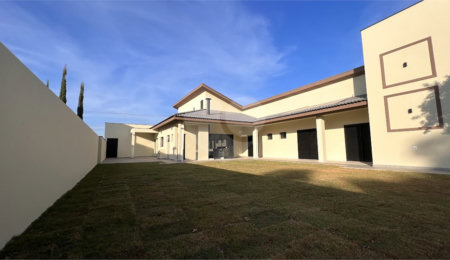 Casa à venda com 3 suítes no condomínio Village Ipanema 1, Araçoiaba da Serra - SP
