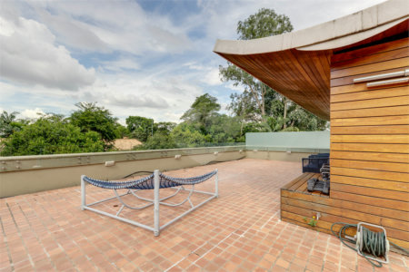 Casa à venda com 4 suítes no condomínio Vila Flora, São Paulo - SP