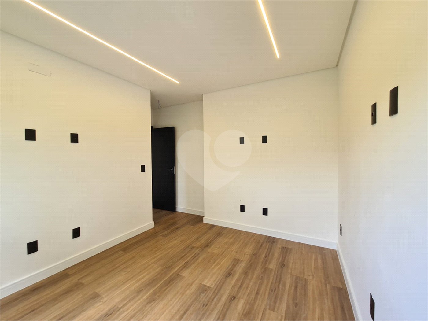 Casa em condomínio à venda com 3 suítes em Vila Santista, Atibaia, SP