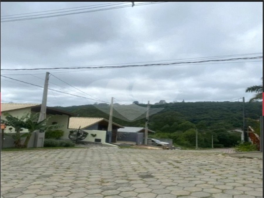 Terreno à venda no condomínio Águas de São Pedro, Mairiporã - SP