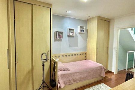 Casa à venda com 3 suítes no condomínio Itapuã XI, São Paulo - SP