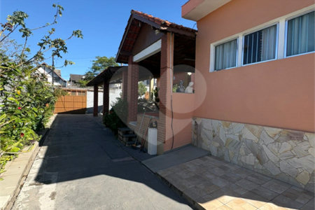 Casa Térrea à venda com 3 quartos em Vila Áurea, Poá, SP