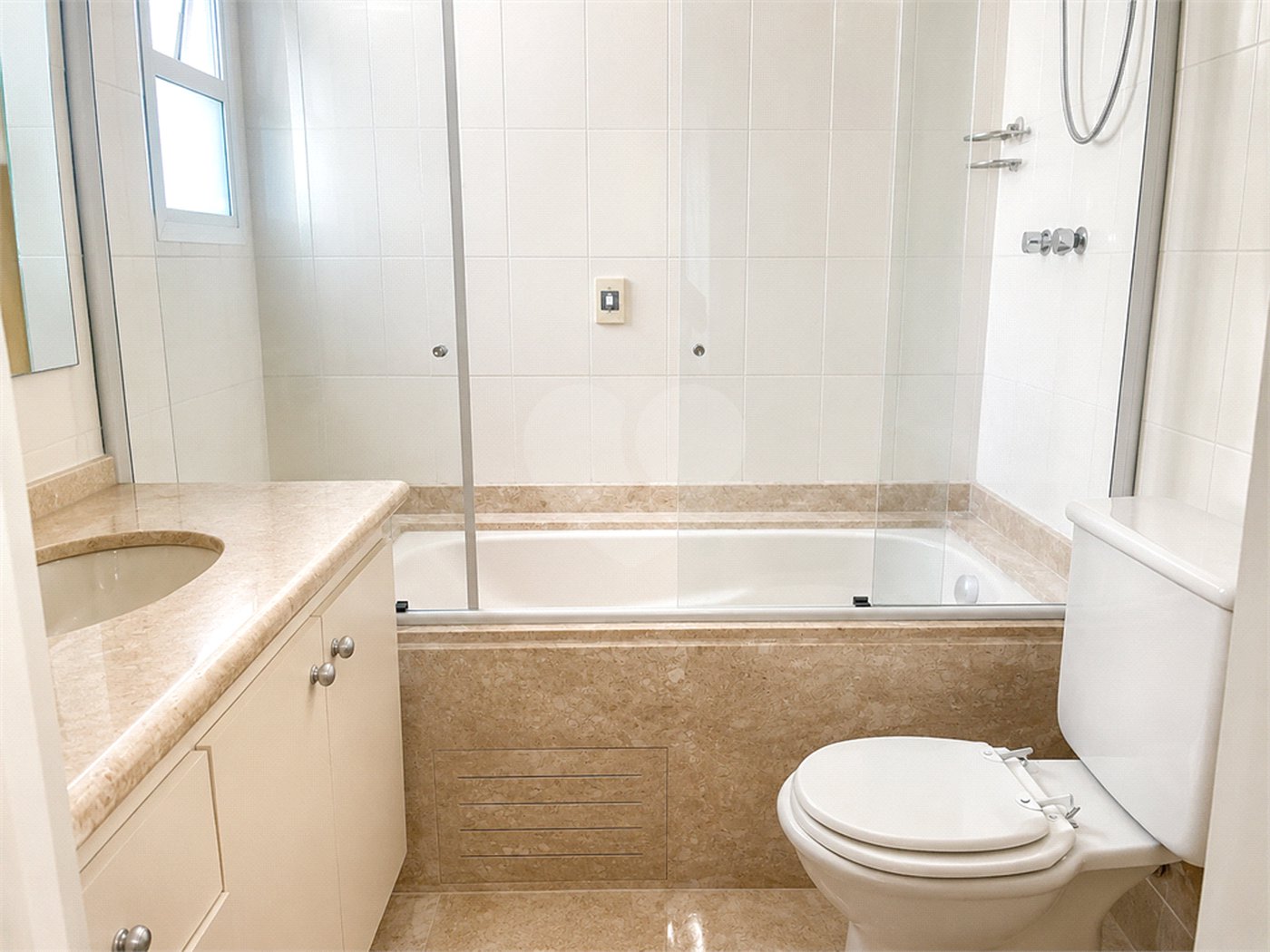 Apartamento à venda com 4 suítes em Vila Uberabinha, São Paulo, SP