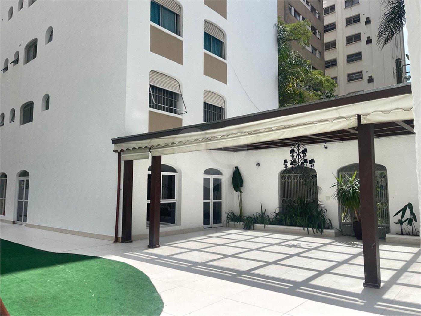 Apartamento à venda com 3 quartos, sendo 2 suítes,  em Bela Vista, São Paulo, SP