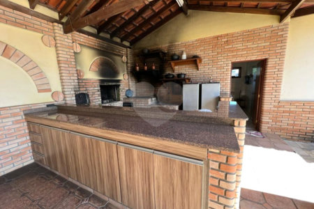 Casa à venda ou para alugar com 4 quartos, sendo 3 suítes, no condomínio Monte Belo, Salto - SP