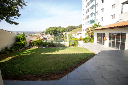 Apartamento à venda com 3 quartos, sendo 1 suíte, no Centro, São Roque, SP