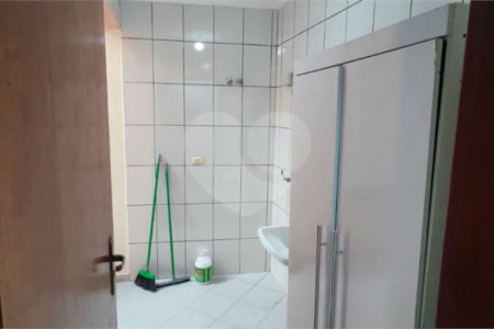 Casa à venda com 3 quartos, sendo 1 suíte, no condomínio Residencial Gabriela, São Paulo - SP
