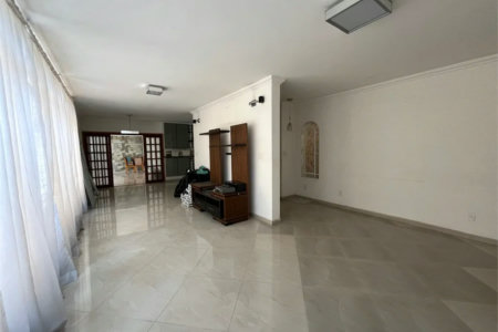 Sobrado à venda com 4 quartos, sendo 1 suíte, em Vila Cordeiro, São Paulo, SP