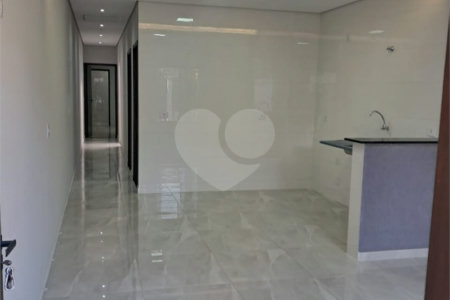 Casa de Vila à venda com 2 quartos, sendo 1 suíte, em Vila Barão, Sorocaba, SP