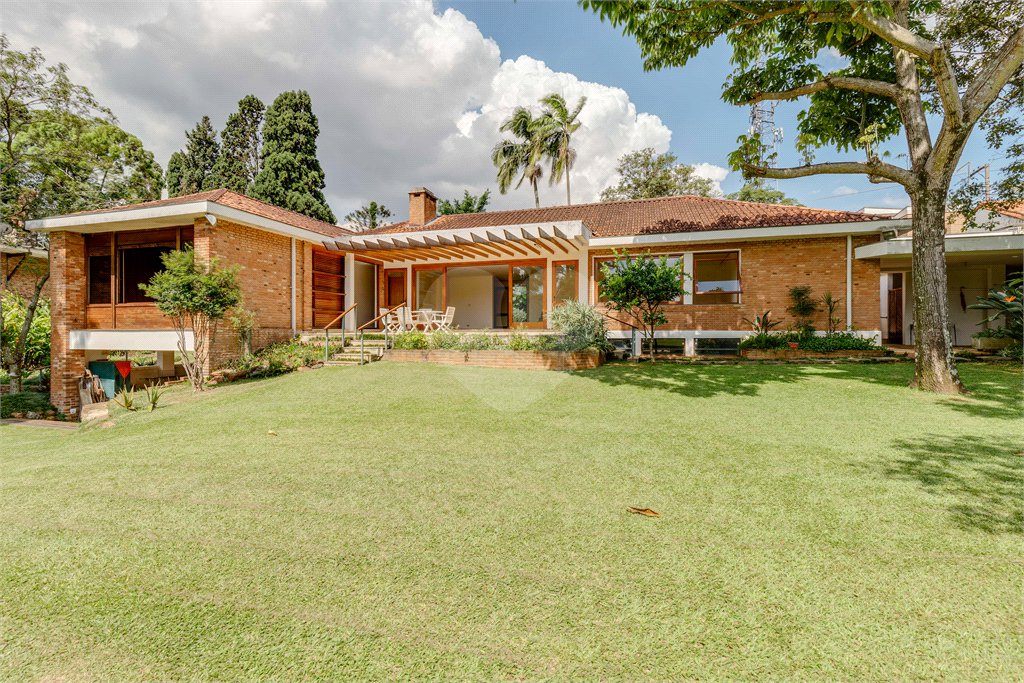 Casa Térrea à venda com 4 quartos, sendo 1 suíte, em Chácara Monte Alegre, São Paulo, SP