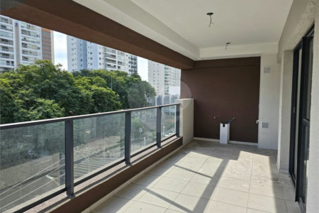 Apartamento à venda com 3 quartos, sendo 1 suíte, em Alto da Boa Vista, São Paulo, SP
