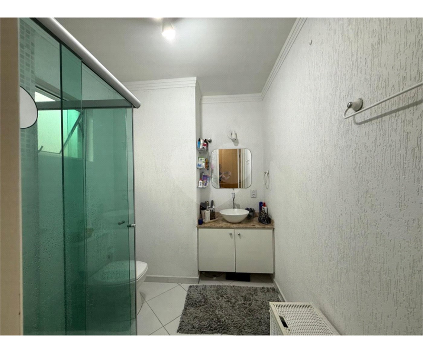 Sobrado à venda com 3 quartos, sendo 1 suíte, em Tremembé, São Paulo, SP