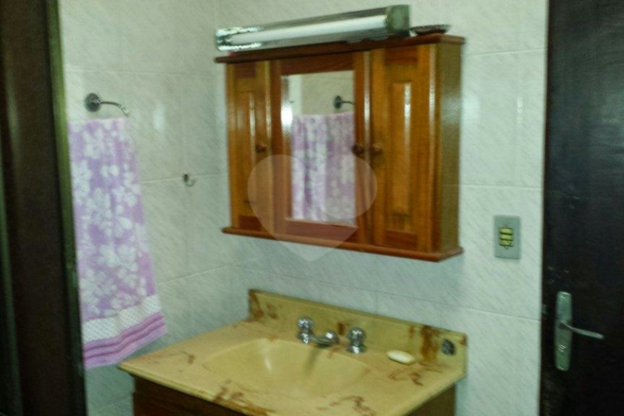 Casa à venda com 3 quartos, sendo 1 suíte, em Itaquera, São Paulo, SP