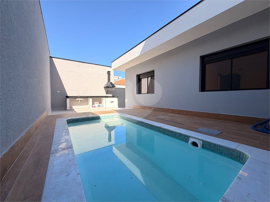 Casa à venda com 5 quartos, sendo 4 suítes, em Vila Rosália, Guarulhos, SP