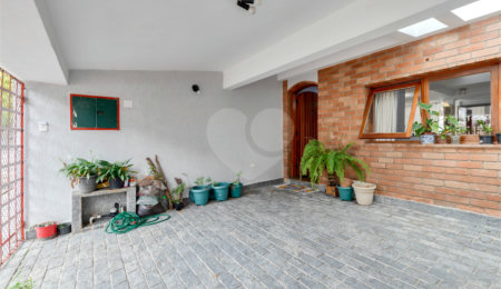 Casa de Vila à venda com 2 quartos, sendo 1 suíte,  em Jardim Hípico, São Paulo, SP
