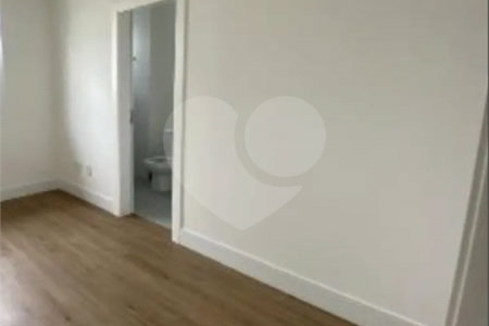 Apartamento à venda com 4 suítes em Meia Praia, Itapema, SC